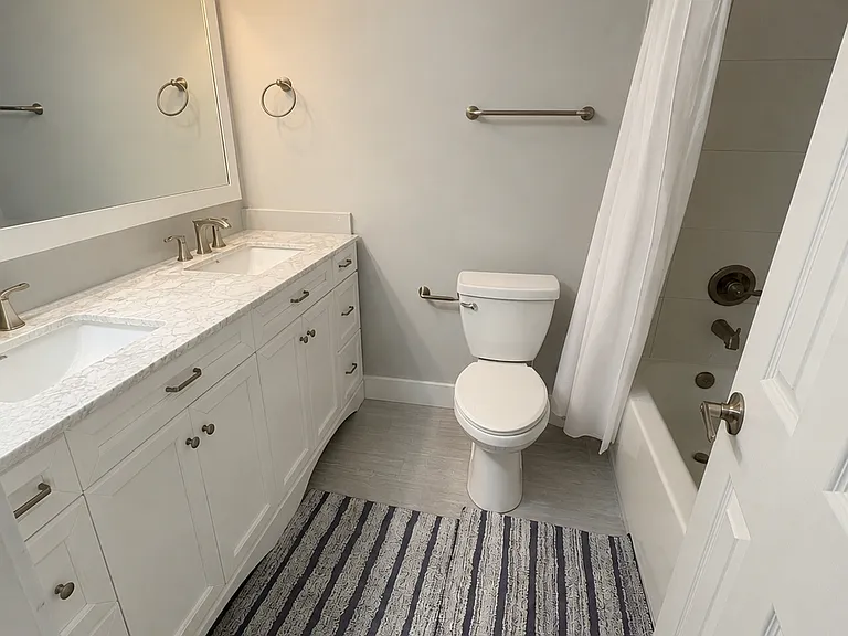 Main bathroom upstairs