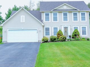 1660 Shallow Crk, Webster, NY 14580