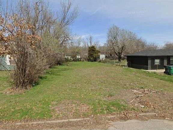 2nd image of 4217 NE 19th St #22