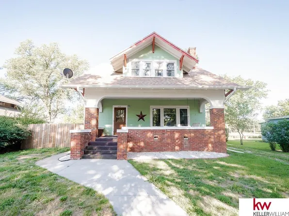 209 N Martin Ave, Clay Center, NE 68933