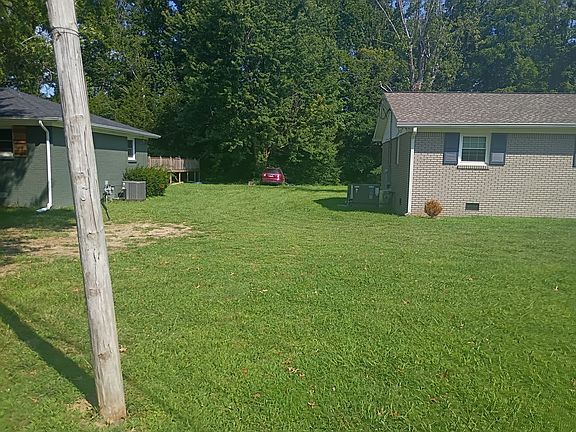 2nd image of 203 Sunset Dr