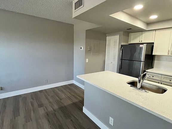 2nd image of 738 Executive Center Dr APT 18