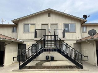 809 Monarch Cir APT 3, Exeter, CA 93221