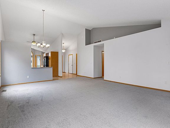 5th image of 12726 Ivywood St NW