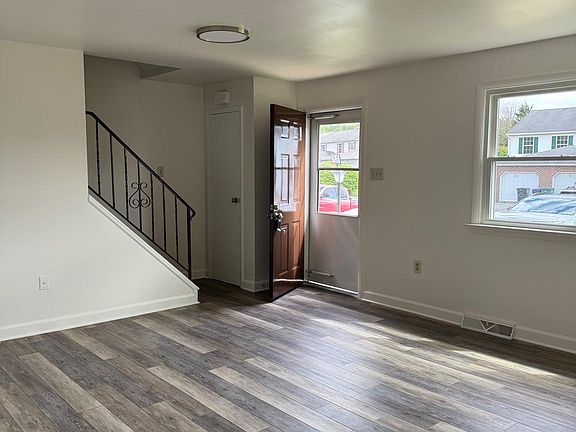 2nd image of 309 Groffdale Rd