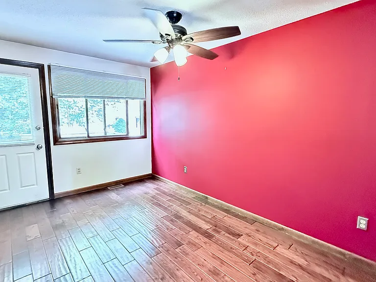 Oak Forest Dr — Photo 6
