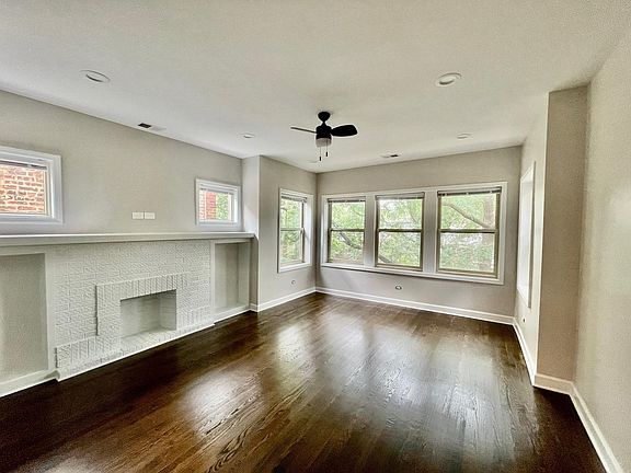 5th image of 4845 N Kostner Ave #1