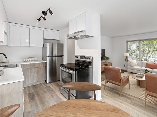 5451 California Ave SW APT 202