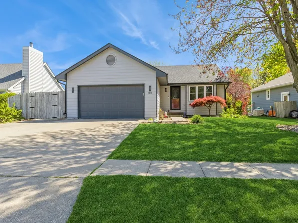 1411 E Franklin Ave, Indianola, IA 50125