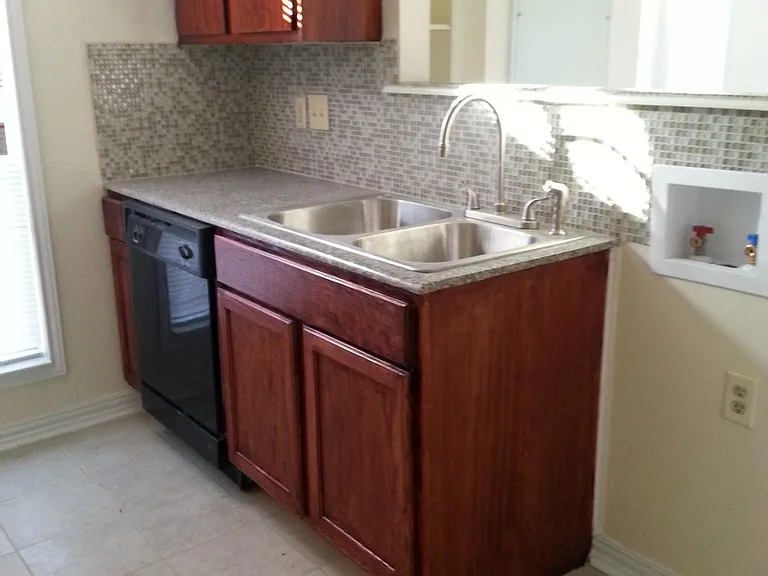 1524 Hawk Tree Dr — Photo 2