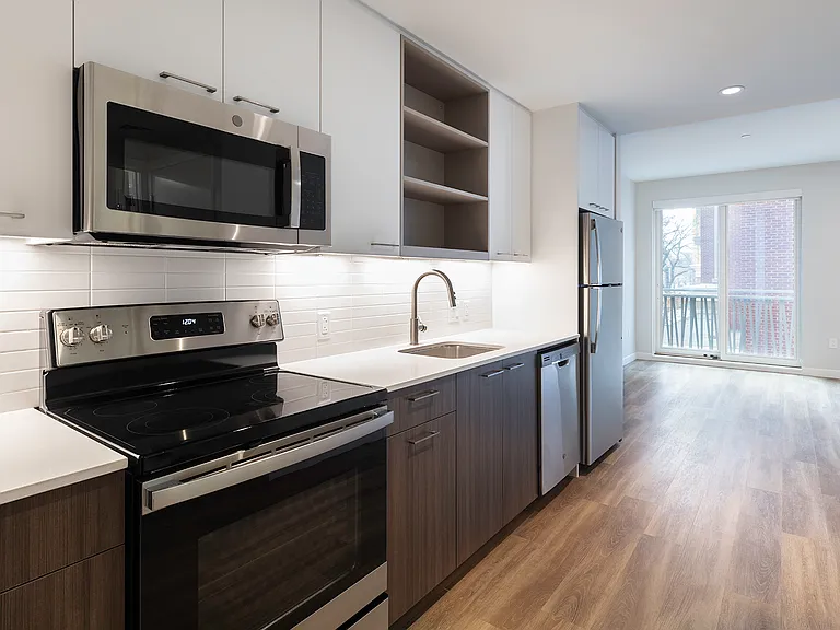 This studio kitchen is suited perfectly for those who want a functional yet luxurious home