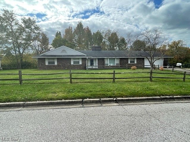 1st image of 2805 Brookview St