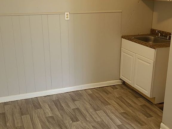 2nd image of 18501-18515 Hoover #7
