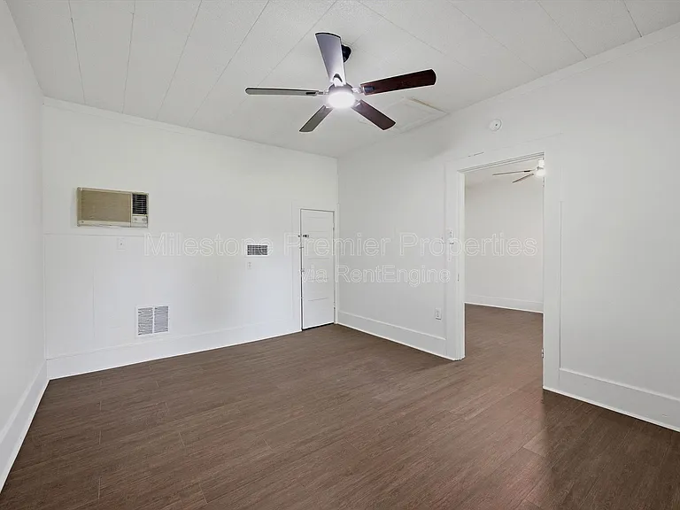 1008 W Morgan St — Photo 20