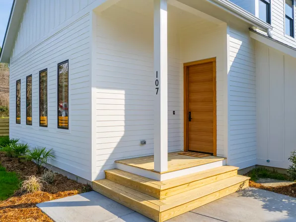 107 Gary Rd, Carrboro, NC 27510