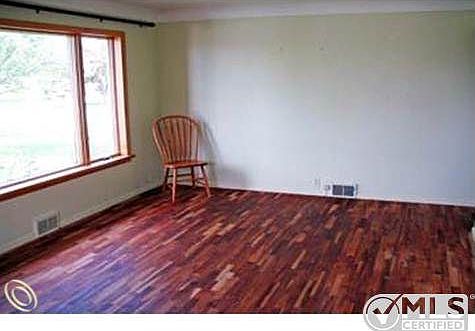 4th image of 161 Margaret St