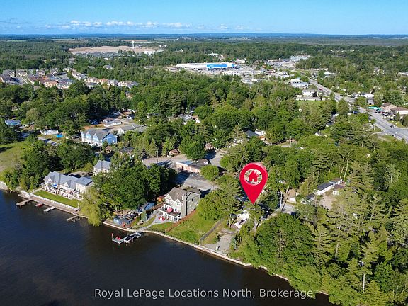 3rd image of 32 River Rd E