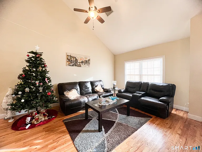 1556 New Haven Ave #2 — Photo 4