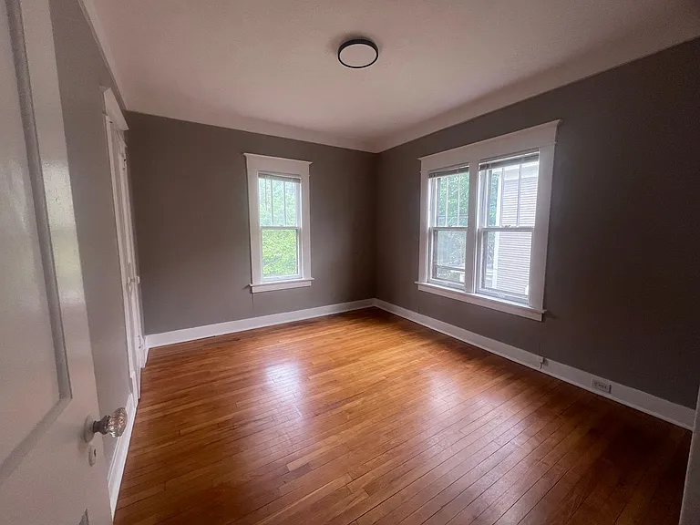 317 Pine Ave NW — Photo 19