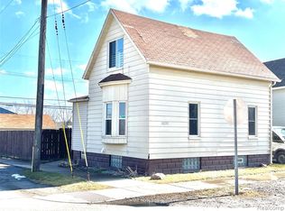 18205 Riverview St, Riverview, MI 48193