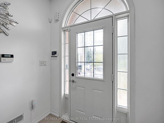 3rd image of 39 Decker Hollow Cir