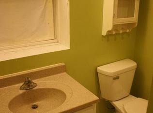 607 E Willow Ave, Wheaton, IL 60187