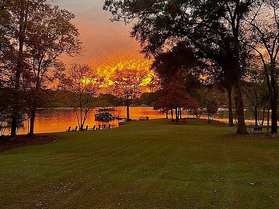 3rd image of 504 Woodland Cir