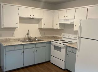 424 S Ainsley St, New Brockton, AL 36351