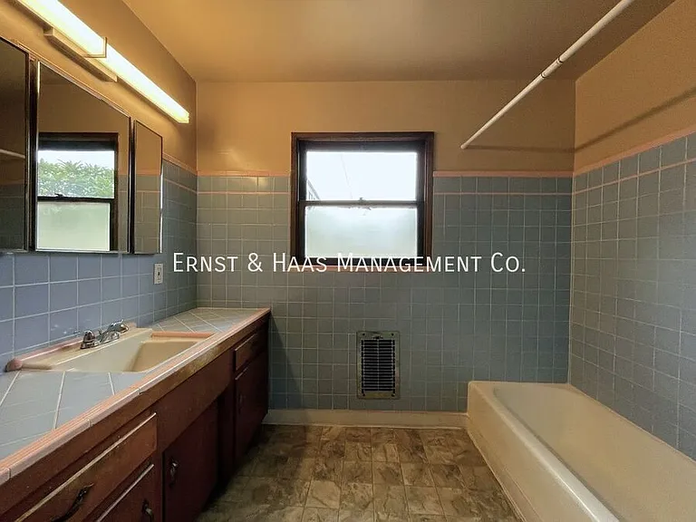 5821 John Ave — Photo 10