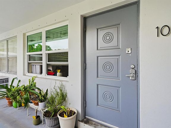 3rd image of 3510 Harrison Street #10