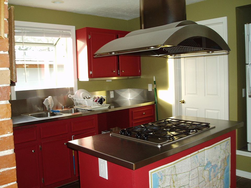 2nd image of 2111 S Gourley St