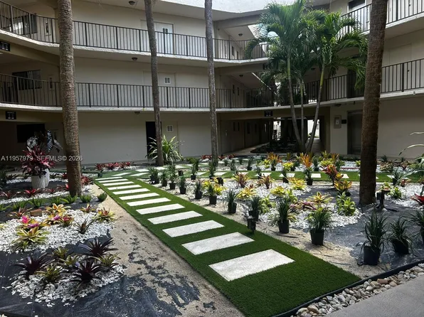 8045 SW 107th Ave APT 115, Miami, FL 33173