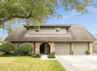 1617 S Lee St, Alvin, TX 77511