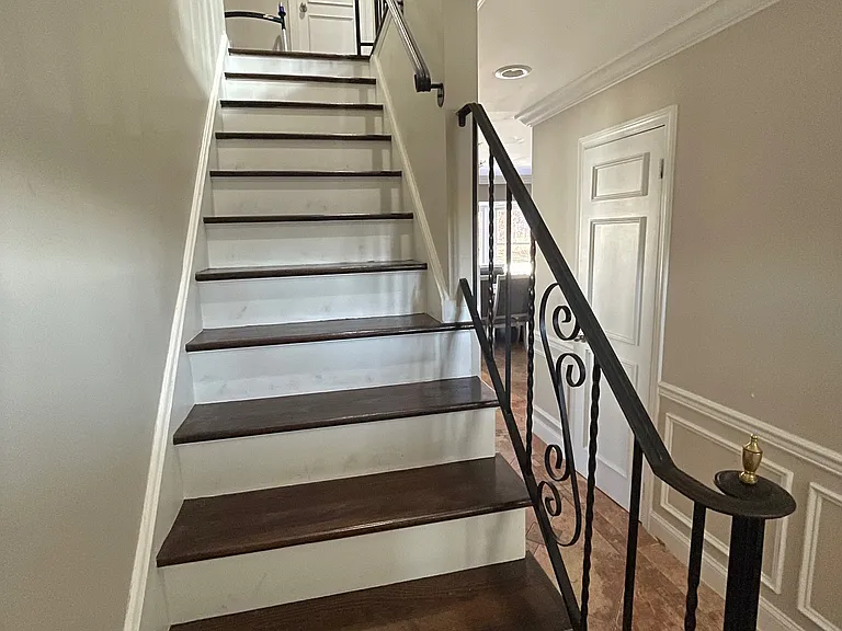 41 Albert Ave — Photo 16