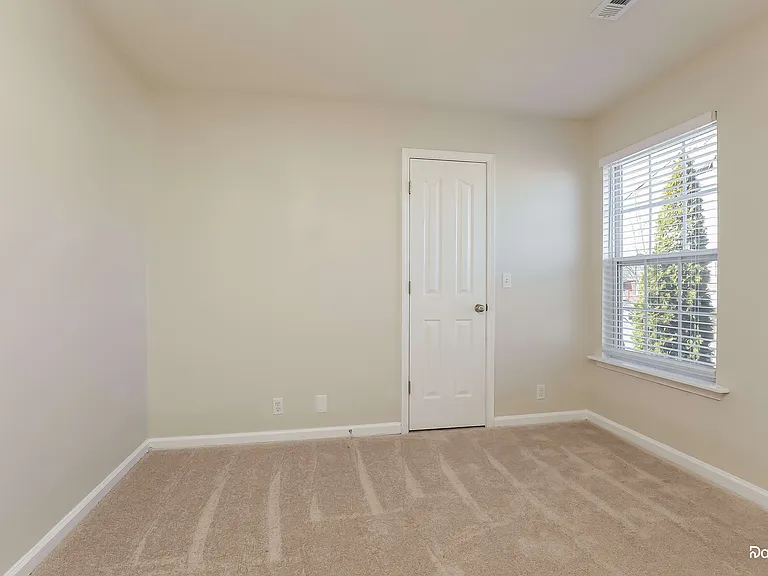 1133 Geneil Ln — Photo 12