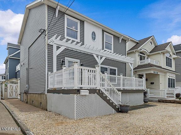 2nd image of 45 Fielder Ave