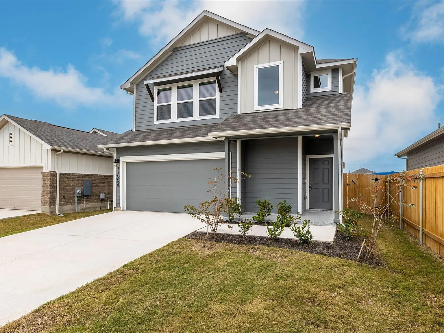 4 bed, 3.0 bath, 2554 sqft, $2,900 — Photo 2
