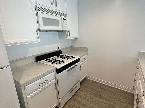 5th image of 1347 23rd St