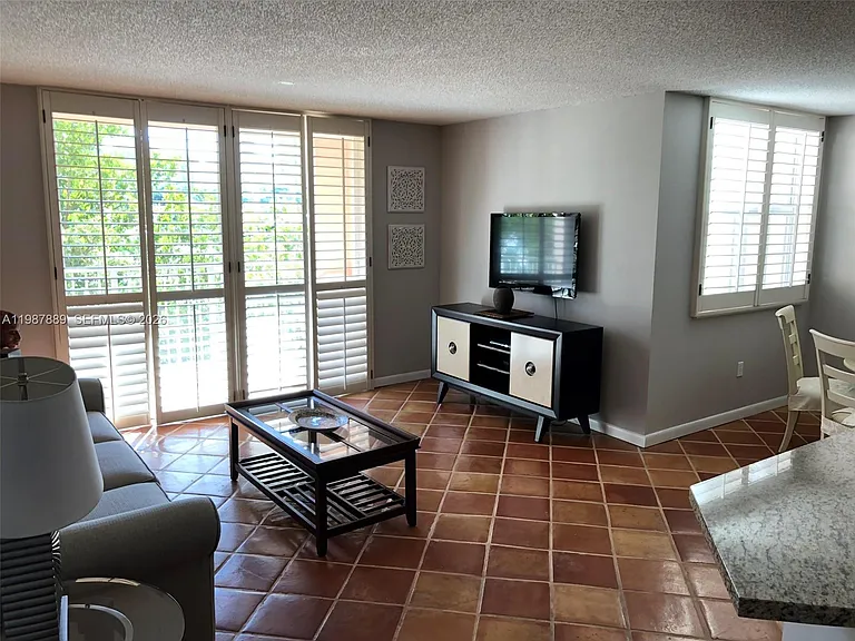 19901 E Country Club Dr #2206 — Photo 2