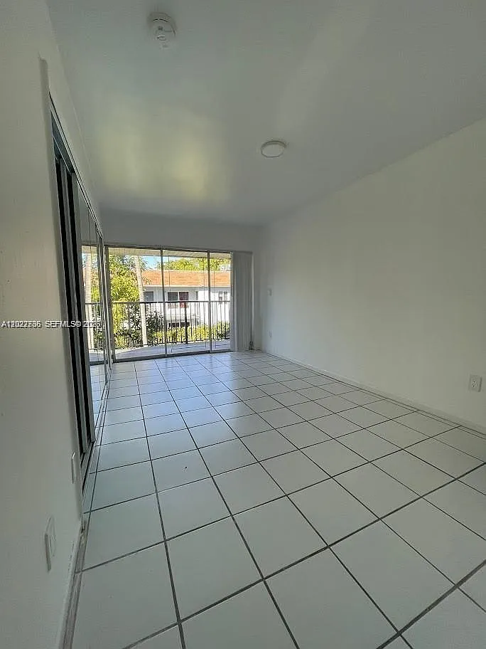 Spring Garden Condo Apts — Photo 4
