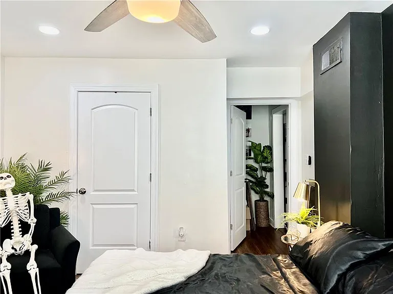 1165 Eggleston St SW #4 — Photo 16