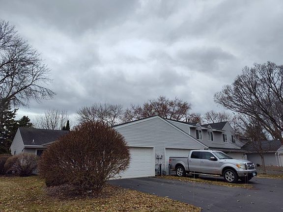 3rd image of 570 Clover Leaf Pkwy NE