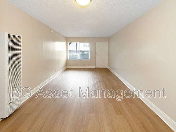 3rd image of 1600 Tyler St #C