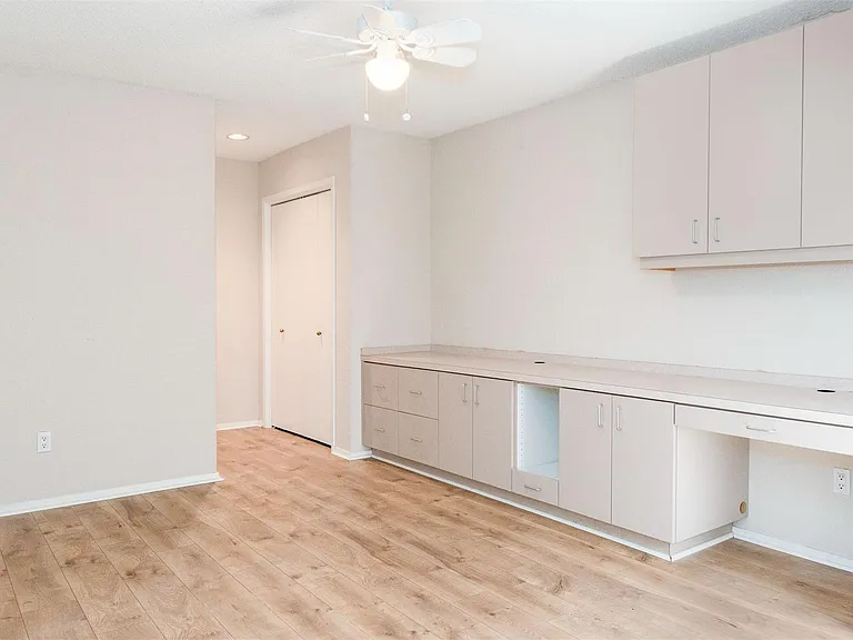 616 Placid Cir #616 — Photo 10