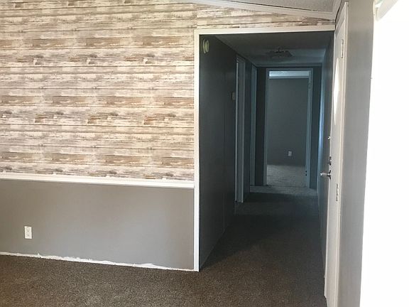 4th image of 1000 Louisville St Lot 297