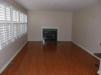 4th image of 3860 Tamarind Dr
