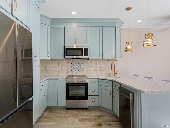 4th image of 2 Richmond Road #2A