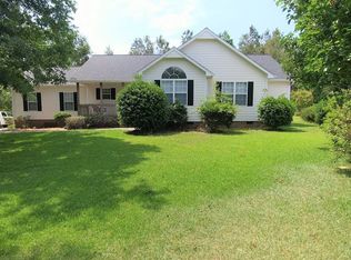 124 River Reach Dr W, Swansboro, NC 28584