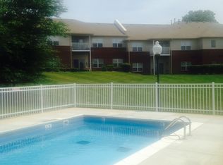 9402 Magnolia Ridge Dr, Louisville, KY 40291