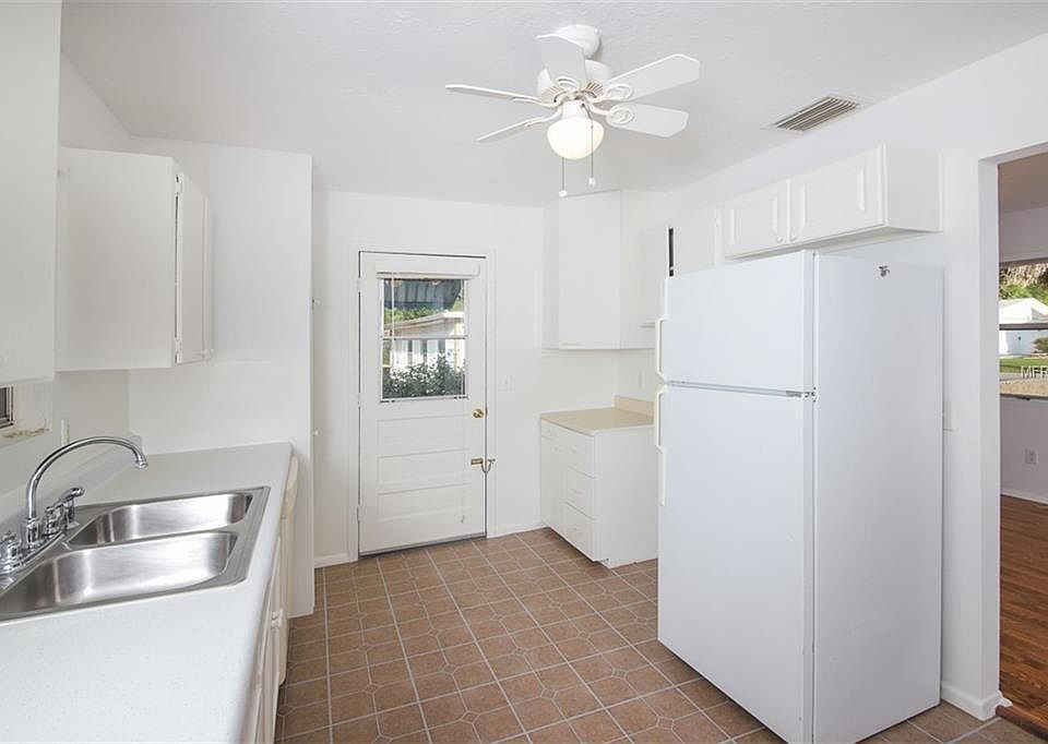 1st image of 2346 James Ln